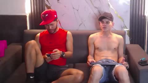 angel_villareal_ online show from February 7, 10:00 am