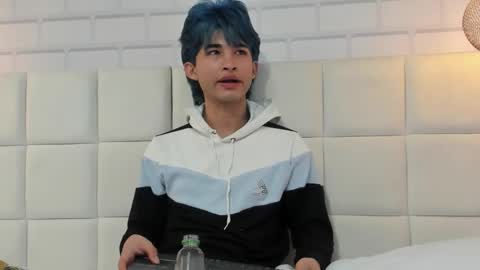 Angel  online show from November 28, 9:49 pm