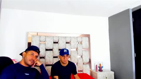 Snapshot of angelandchris chatting on September 15, 12:28 pm Angel And Cris online show from September 15, 12:28 pm