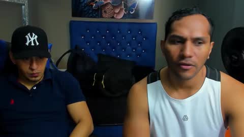 Snapshot of angelandchris chatting on September 22, 12:15 pm Angel And Cris online show from September 22, 12:15 pm