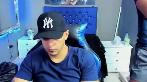 Snapshot of angelandchris chatting on September 24, 12:47 pm Angel And Cris online show from September 24, 12:47 pm