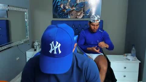 Snapshot of angelandchris chatting on October 16, 12:46 pm Angel And Cris online show from October 16, 12:46 pm