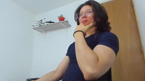 Snapshot of angelbennet_ chatting on February 13, 3:07 am Angel Bennet online show from February 13, 3:07 am