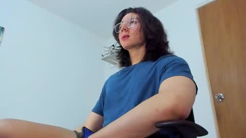 Snapshot of angelbennet_ chatting on February 25, 2:58 am Angel Bennet online show from February 25, 2:58 am