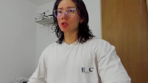 Snapshot of angelbennet_ chatting on February 9, 3:00 am Angel Bennet online show from February 9, 3:00 am