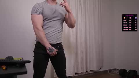 Snapshot of angelcabezaz chatting on October 29, 12:46 am NGEL. online show from October 29, 12:46 am