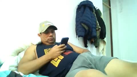 Snapshot of angeldavid90 chatting on October 15, 7:21 pm angeldavid90 online show from October 15, 7:21 pm