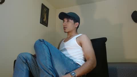 Snapshot of angelhil chatting on February 26, 3:32 am Angel of littlebandido online show from February 26, 3:32 am