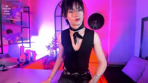 Snapshot of angell__dustt chatting on October 12, 4:06 am Angell Dust online show from October 12, 4:06 am
