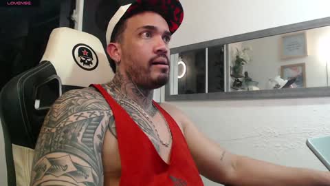Snapshot of angellatino0 chatting on December 17, 7:18 am angellatino0 online show from December 17, 7:18 am