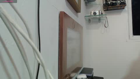 Snapshot of angellatino0 chatting on December 19, 8:24 am angellatino0 online show from December 19, 8:24 am