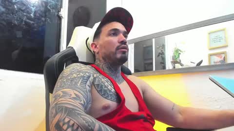 Snapshot of angellatino0 chatting on February 6, 7:02 am angellatino0 online show from February 6, 7:02 am