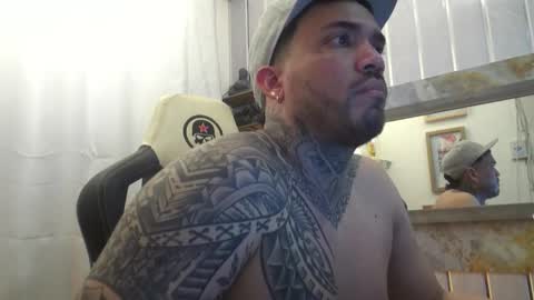 Snapshot of angellatino0 chatting on November 1, 4:16 am angellatino0 online show from November 1, 4:16 am