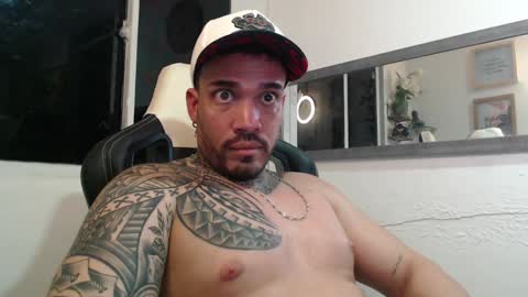 Snapshot of angellatino0 chatting on December 13, 7:59 am angellatino0 online show from December 13, 7:59 am