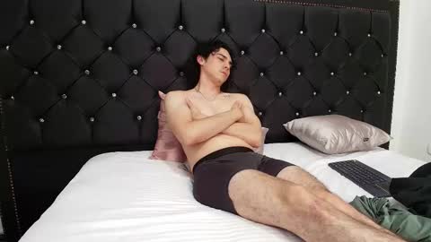 Snapshot of angelmonets chatting on October 19, 1:58 pm Angel Monets online show from October 19, 1:58 pm