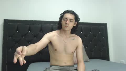 Snapshot of angelmonets chatting on October 30, 11:44 am Angel Monets online show from October 30, 11:44 am