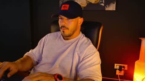 Snapshot of angeloeric chatting on September 17, 10:27 am BlackWolf online show from September 17, 10:27 am