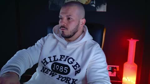 Snapshot of angeloeric chatting on January 7, 6:06 am BlackWolf online show from January 7, 6:06 am