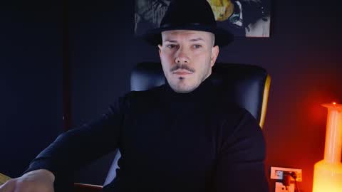 Snapshot of angeloeric chatting on January 13, 5:01 am BlackWolf online show from January 13, 5:01 am