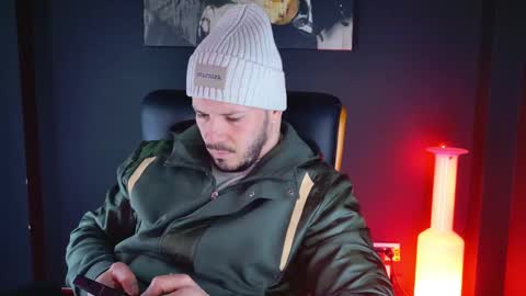 Snapshot of angeloeric chatting on December 2, 11:54 am BlackWolf online show from December 2, 11:54 am