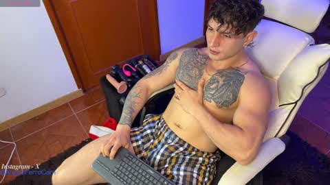 Snapshot of angeloferro1 chatting on December 25, 2:14 am Angelo Ferro online show from December 25, 2:14 am