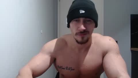  ------- SEX SHOW WITH GUYS AND GIRLS  MUSCLE SHOW online show from February 12, 10:15 pm