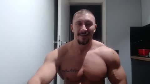 Snapshot of angelofit chatting on October 16, 7:11 pm ------- SEX SHOW WITH GUYS AND GIRLS MUSCLE SHOW online show from October 16, 7:11 pm