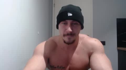  ------- SEX SHOW WITH GUYS AND GIRLS  MUSCLE SHOW online show from January 4, 7:13 pm