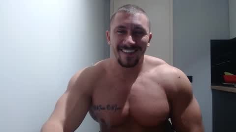  ------- SEX SHOW WITH GUYS AND GIRLS  MUSCLE SHOW online show from November 14, 8:10 pm