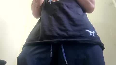 angrychicks83 online show from May 21, 2:10 pm