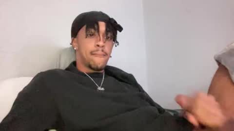 Animeboygirls online show from October 19, 6:39 am