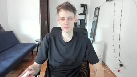    online show from April 18, 11:22 am