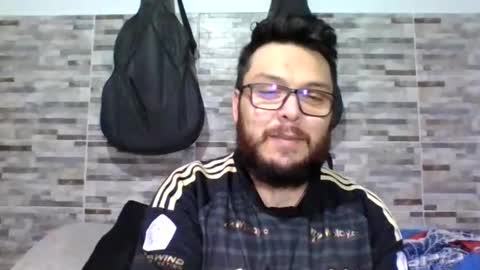 lion kennedy independent model moderator online show from April 9, 6:52 am