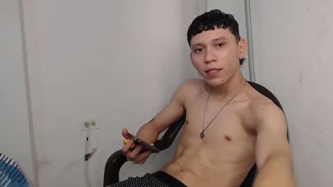 Snapshot of anoine_dirty chatting on October 22, 2:37 am Antoine Dirty online show from October 22, 2:37 am