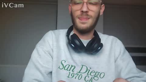 anonymousstoner58 online show from April 1, 2:13 am