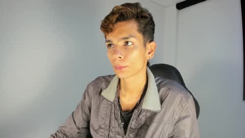 Snapshot of another_teo chatting on January 3, 4:22 am Jordan Mateo online show from January 3, 4:22 am