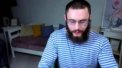 Ant online show from April 28, 7:51 pm