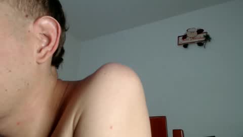 leon online show from December 6, 4:38 pm