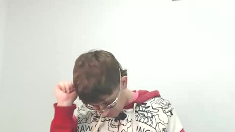 leon online show from February 15, 4:25 am