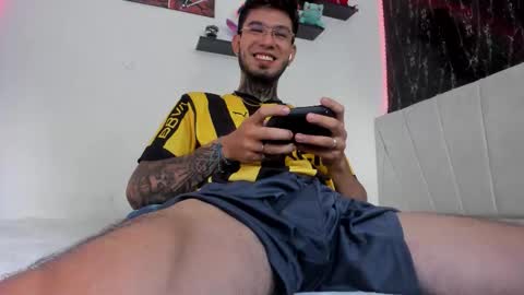 Anthony and Nick online show from October 15, 3:19 pm