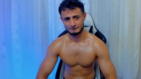 Adonys Creeb online show from November 14, 7:43 am