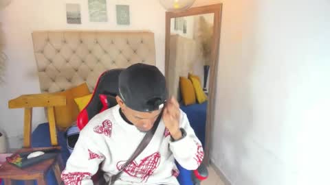       online show from March 8, 11:09 pm