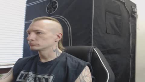 antiher42o online show from February 17, 7:02 pm