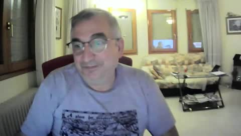 Snapshot of antonio2605 chatting on January 31, 11:03 pm Antonio online show from January 31, 11:03 pm