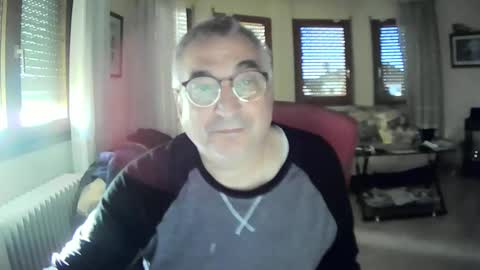 Snapshot of antonio2605 chatting on February 8, 7:59 am Antonio online show from February 8, 7:59 am
