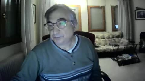 Snapshot of antonio2605 chatting on December 20, 4:09 am Antonio online show from December 20, 4:09 am