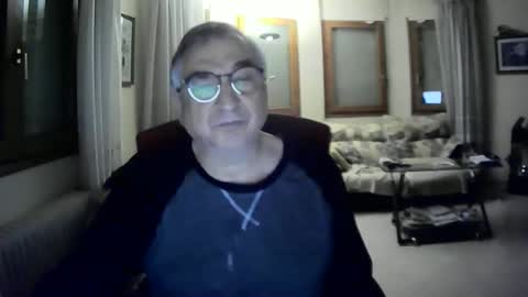 Snapshot of antonio2605 chatting on February 23, 2:14 am Antonio online show from February 23, 2:14 am
