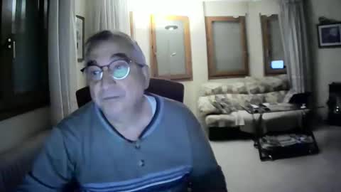 Snapshot of antonio2605 chatting on January 16, 1:16 am Antonio online show from January 16, 1:16 am