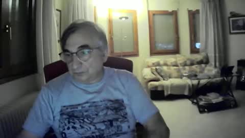 Snapshot of antonio2605 chatting on December 24, 10:17 pm Antonio online show from December 24, 10:17 pm