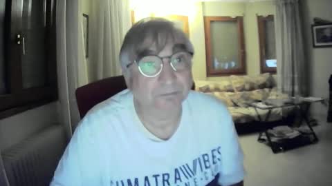 Snapshot of antonio2605 chatting on December 5, 10:34 pm Antonio online show from December 5, 10:34 pm